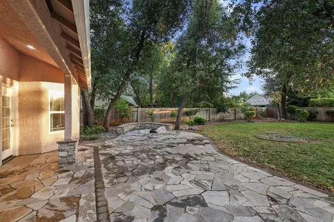Exterior - 4230 Brittany Dr, Redding, CA 96002 photo 5 of 15