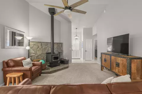 Living - 1764 Vinson Dr, Redding, CA 96003 photo 1 of 2