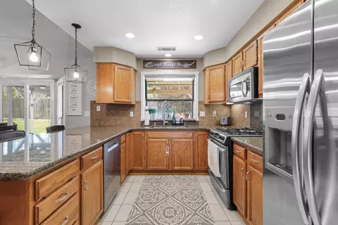 Kitchen - 1764 Vinson Dr, Redding, CA 96003 photo 1 of 2