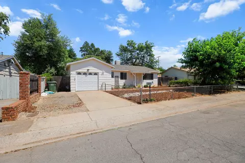 Exterior - 3921 Mercury Dr, Redding, CA 96002 photo 9 of 10