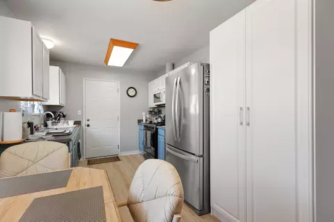 Kitchen - 3921 Mercury Dr, Redding, CA 96002 photo 2 of 4