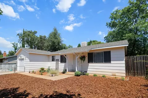 Exterior - 3921 Mercury Dr, Redding, CA 96002 photo 8 of 10