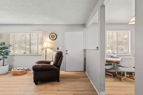 Entry Way - 3921 Mercury Dr, Redding, CA 96002 photo 1 of 1