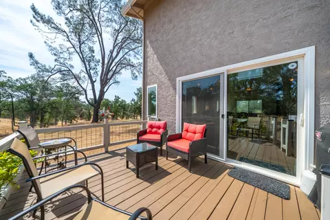 Exterior - 15842 Macleod Dr, Redding, CA 96001 photo 3 of 8
