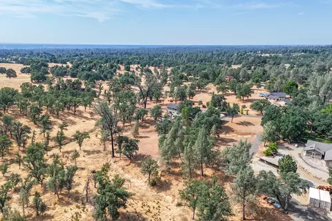 View/Area - 15842 Macleod Dr, Redding, CA 96001 photo 3 of 4