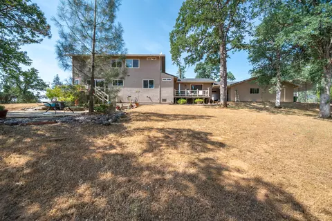 Exterior - 15842 Macleod Dr, Redding, CA 96001 photo 6 of 8