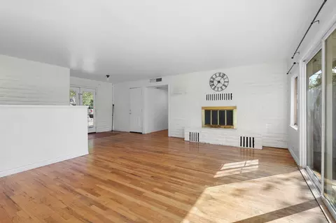 2955 Shasta St, Redding, CA 96001 photo 3
