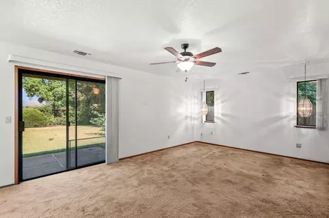 6136 Riverside Dr, Redding, CA 96001 photo 21