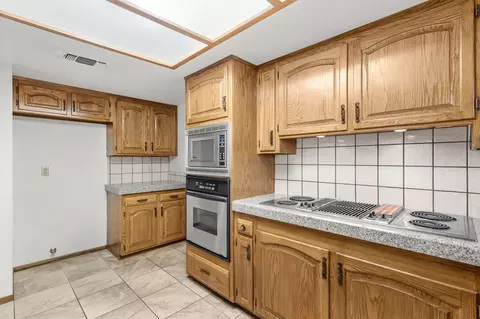 6136 Riverside Dr, Redding, CA 96001 photo 10