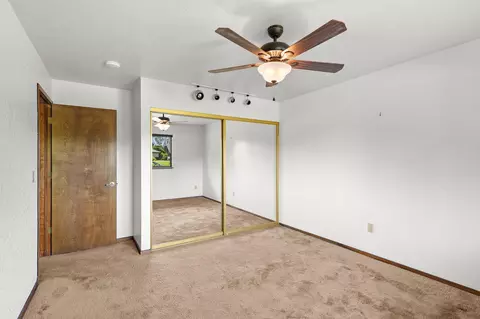 6136 Riverside Dr, Redding, CA 96001 photo 17