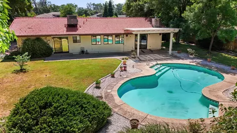 6136 Riverside Dr, Redding, CA 96001 photo 27