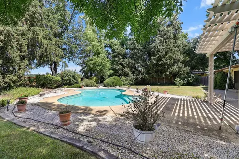 6136 Riverside Dr, Redding, CA 96001 photo 32