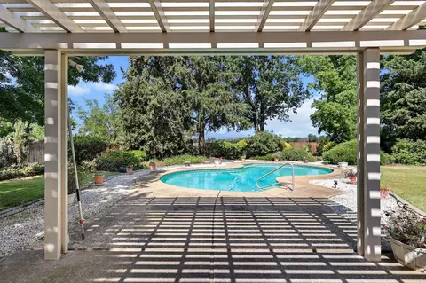 6136 Riverside Dr, Redding, CA 96001 photo 25