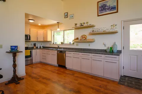 Kitchen - 300 Dirt Rd, Lewiston, CA 96052 photo 3 of 4