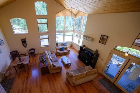 Living - 300 Dirt Rd, Lewiston, CA 96052 photo 6 of 7