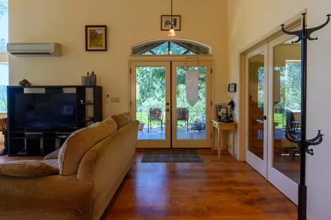 Entry Way - 300 Dirt Rd, Lewiston, CA 96052 photo 1 of 5