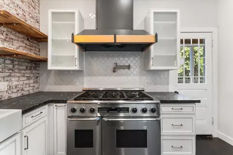 Kitchen - 1764 Chestnut St, Redding, CA 96001 photo 3 of 5