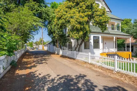 Exterior - 1764 Chestnut St, Redding, CA 96001 photo 18 of 27