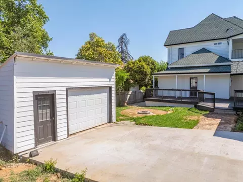 Exterior - 1764 Chestnut St, Redding, CA 96001 photo 21 of 27