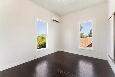 Bedroom - 1764 Chestnut St, Redding, CA 96001 photo 5 of 8