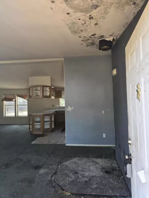 18572 Old Oasis Rd, Redding, CA 96003 photo 2