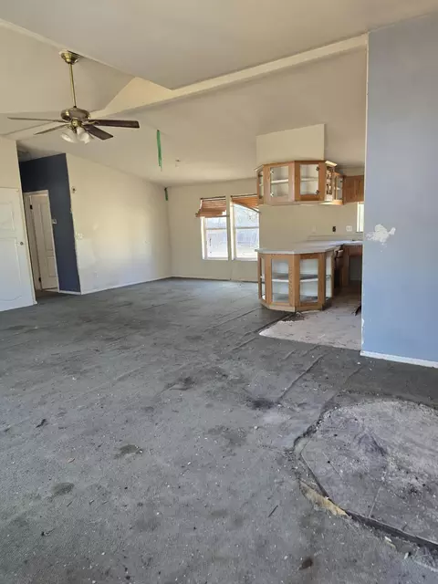 18572 Old Oasis Rd, Redding, CA 96003 photo 3