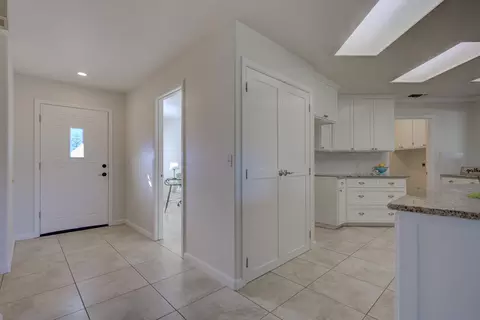 2856 Gunn Ct, Redding, CA 96001 photo 3