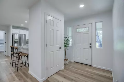 Entry Way - 14300 Molluc Dr, Red Bluff, CA 96080 photo 2 of 4
