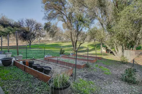 Exterior - 14300 Molluc Dr, Red Bluff, CA 96080 photo 8 of 16