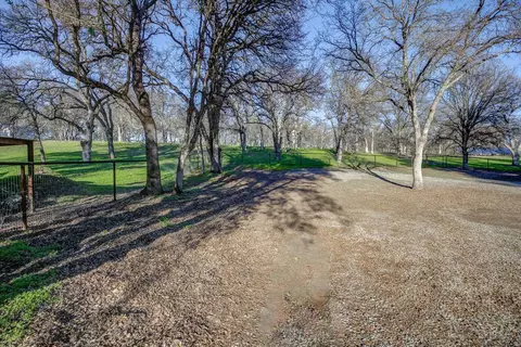 Exterior - 14300 Molluc Dr, Red Bluff, CA 96080 photo 12 of 16