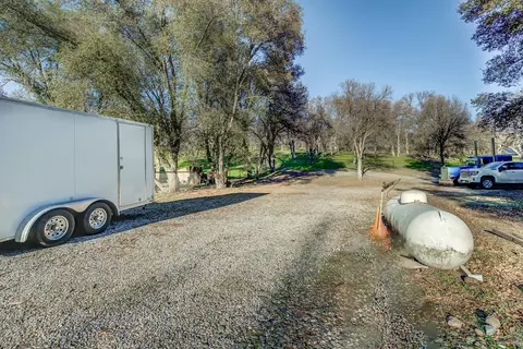 Exterior - 14300 Molluc Dr, Red Bluff, CA 96080 photo 13 of 16