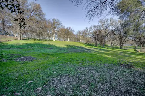 Exterior - 14300 Molluc Dr, Red Bluff, CA 96080 photo 10 of 16