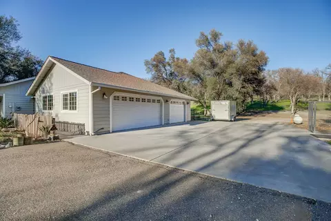 Exterior - 14300 Molluc Dr, Red Bluff, CA 96080 photo 4 of 16