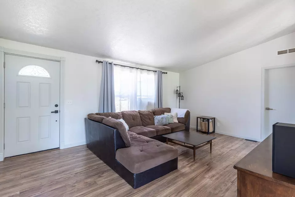  3423 Moonbeam Ln, Cottonwood, CA 96022 photo 2