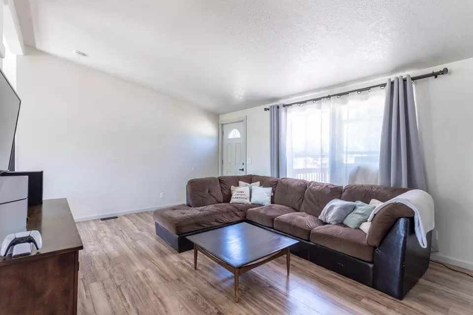  3423 Moonbeam Ln, Cottonwood, CA 96022 photo 3