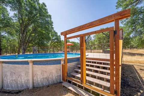 Exterior - 13185 Montecito Rd, Red Bluff, CA 96080 photo 4 of 11