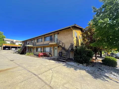 1155 Brandon Ct, Redding, CA 96003