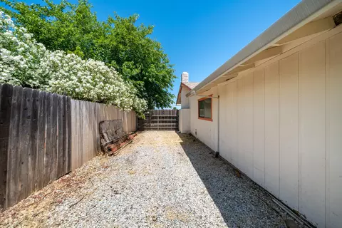 2683 Starlight Blvd, Redding, CA 96001 photo 14