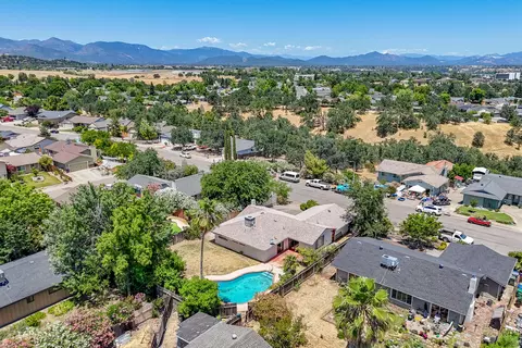 2683 Starlight Blvd, Redding, CA 96001 photo 21