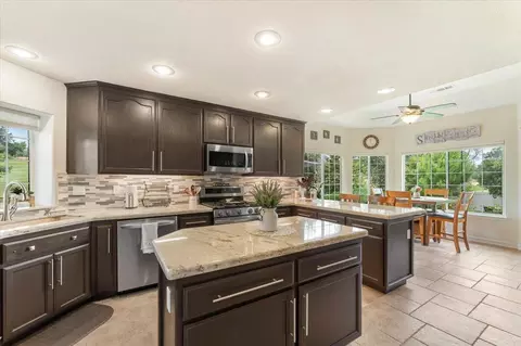 Kitchen - 1750 Player Ct, Redding, CA 96003 photo 1 of 5