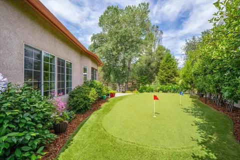 Exterior - 1750 Player Ct, Redding, CA 96003 photo 16 of 22