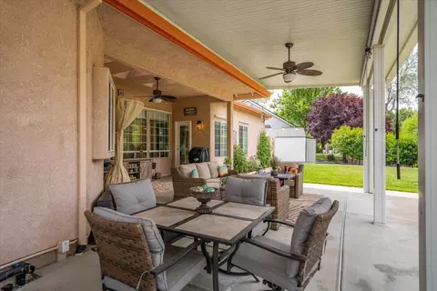 Exterior - 1750 Player Ct, Redding, CA 96003 photo 11 of 22