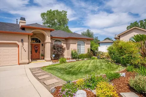 Exterior - 1750 Player Ct, Redding, CA 96003 photo 2 of 22