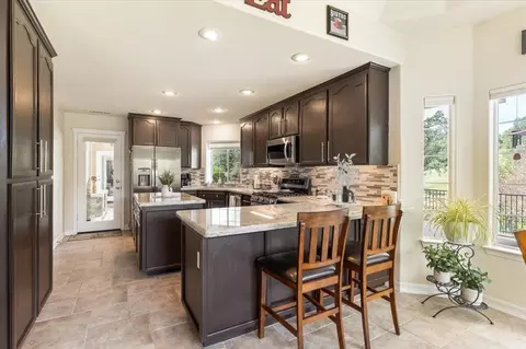 Kitchen - 1750 Player Ct, Redding, CA 96003 photo 4 of 5