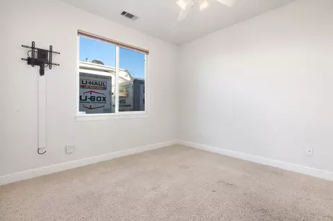 Bedroom - 580 Castenda Dr, Redding, CA 96003 photo 6 of 8