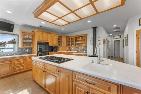 Kitchen - 41494 Gomez Rd, Fall River Mills, CA 96028 photo 8 of 9
