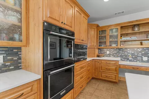 Kitchen - 41494 Gomez Rd, Fall River Mills, CA 96028 photo 5 of 9