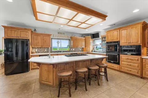 Kitchen - 41494 Gomez Rd, Fall River Mills, CA 96028 photo 4 of 9