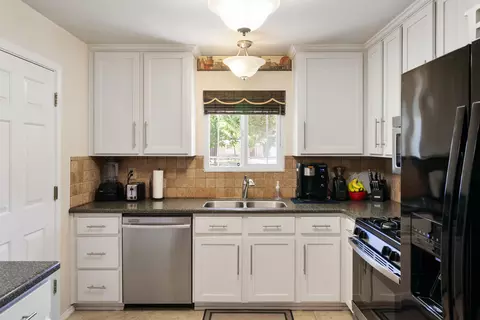 Kitchen - 369 Christina Dr, Red Bluff, CA 96080 photo 1 of 3