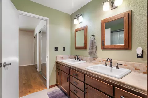 Bath - 369 Christina Dr, Red Bluff, CA 96080 photo 3 of 3